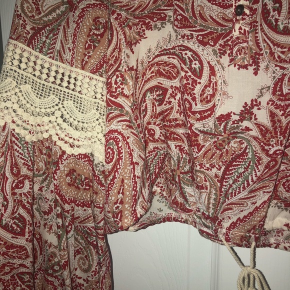 Kendall + Kylie bell sleeve crop top - Picture 5 of 5